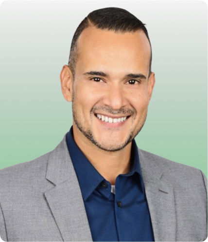 Edil Hernandez headshot